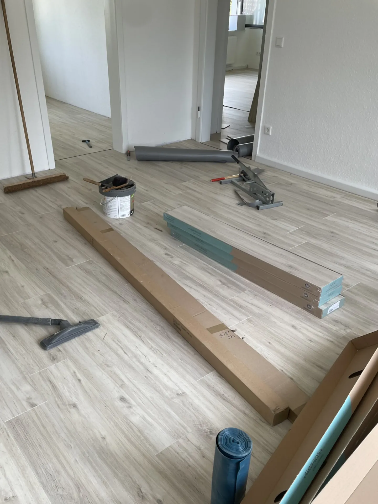 Laminat bei der Verlegung